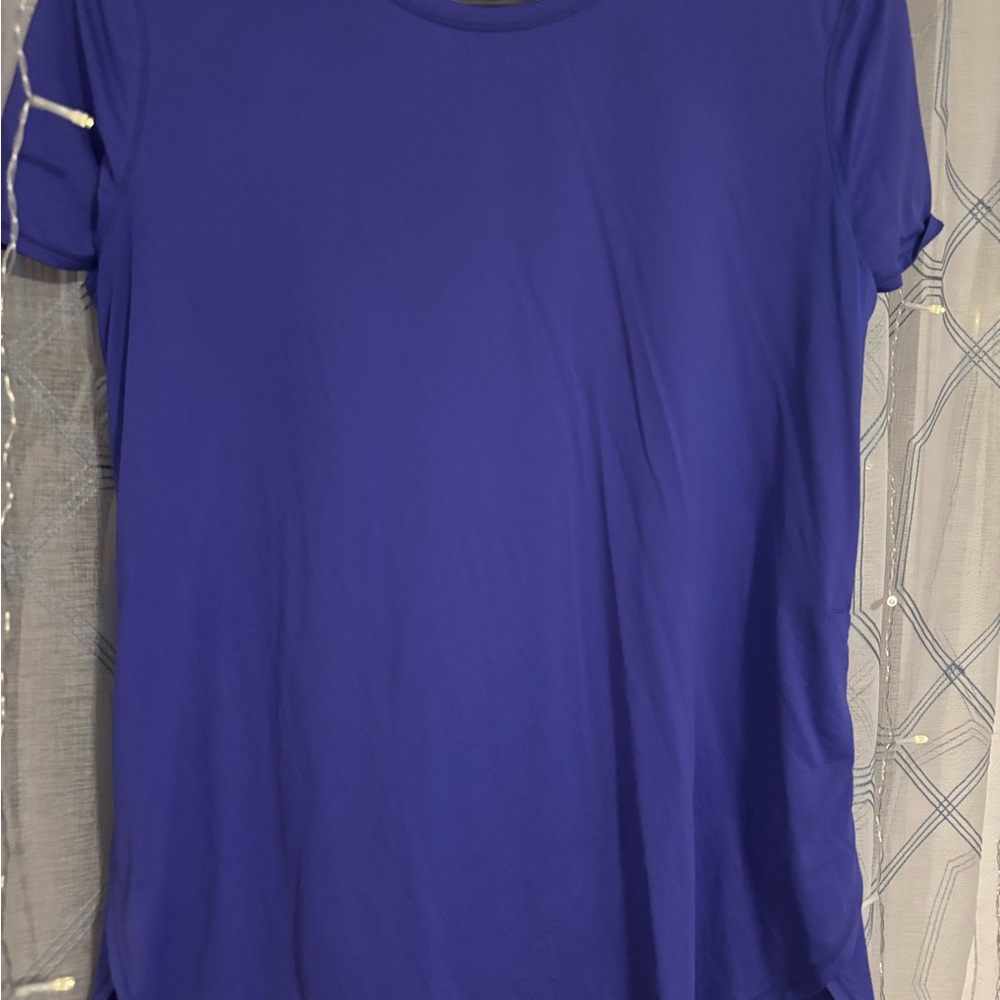Athleta Women's Blue Top size adult small